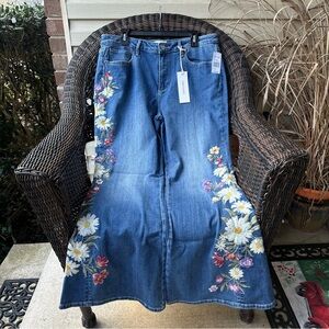 Driftwood Fab Farrah - Daisyland 34x32.5